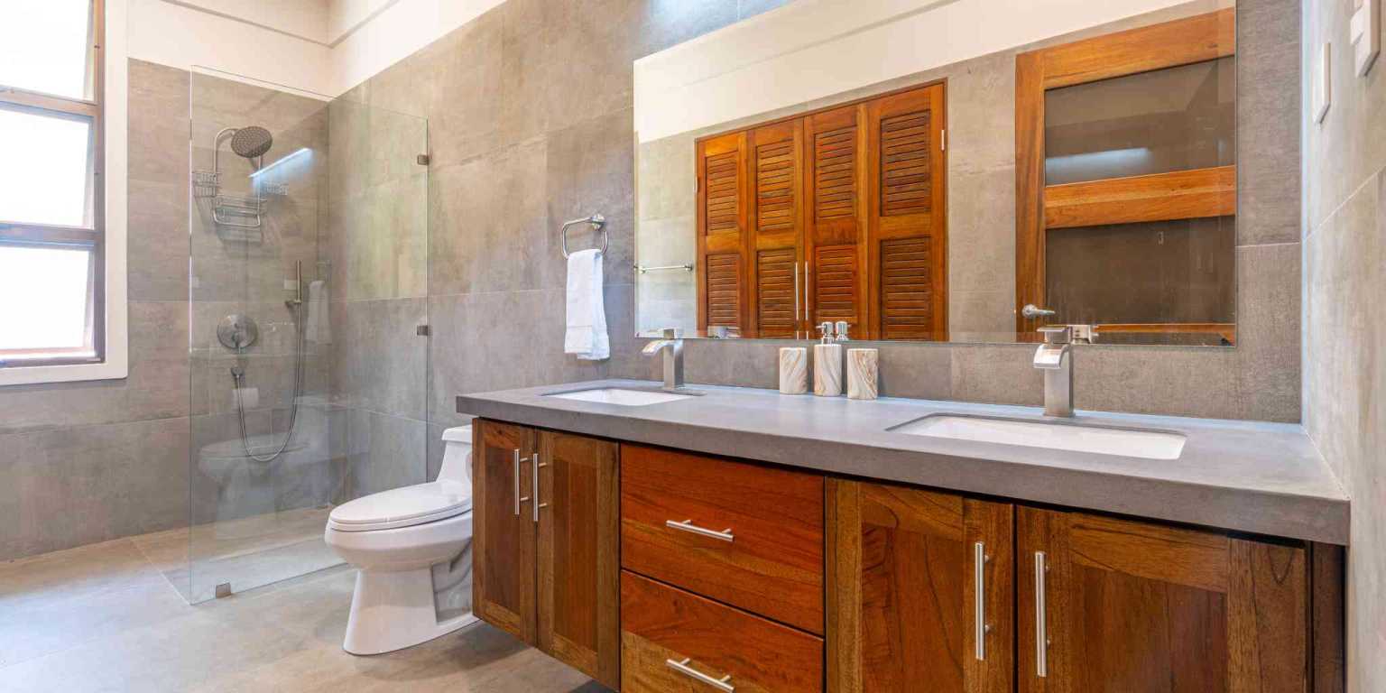 IMG_9376 Stunning 4-Bedroom Home with Mountain Views – Perfect Blend of Seclusion & Convenience in Ojochal Costa Rica