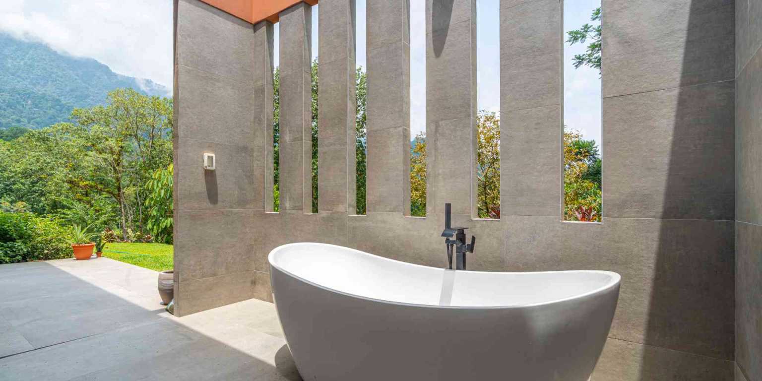 IMG_9387 Stunning 4-Bedroom Home with Mountain Views – Perfect Blend of Seclusion & Convenience in Ojochal Costa Rica