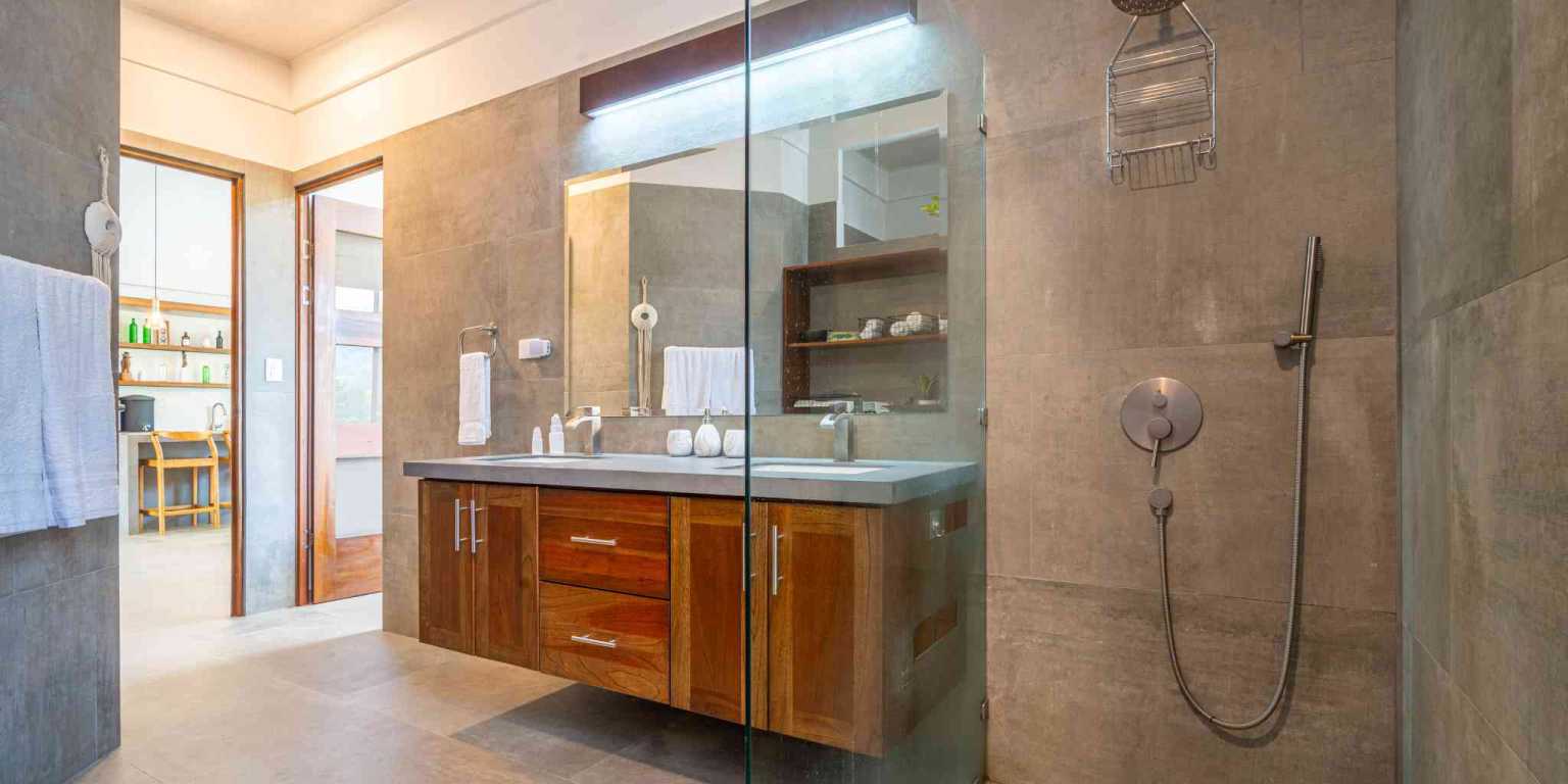 IMG_9388 Stunning 4-Bedroom Home with Mountain Views – Perfect Blend of Seclusion & Convenience in Ojochal Costa Rica