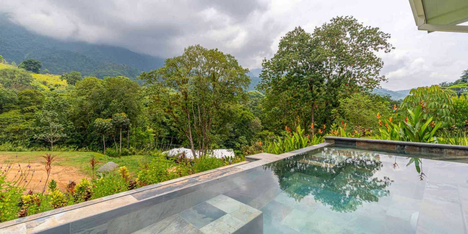 IMG_9443 Stunning 4-Bedroom Home with Mountain Views – Perfect Blend of Seclusion & Convenience in Ojochal Costa Rica