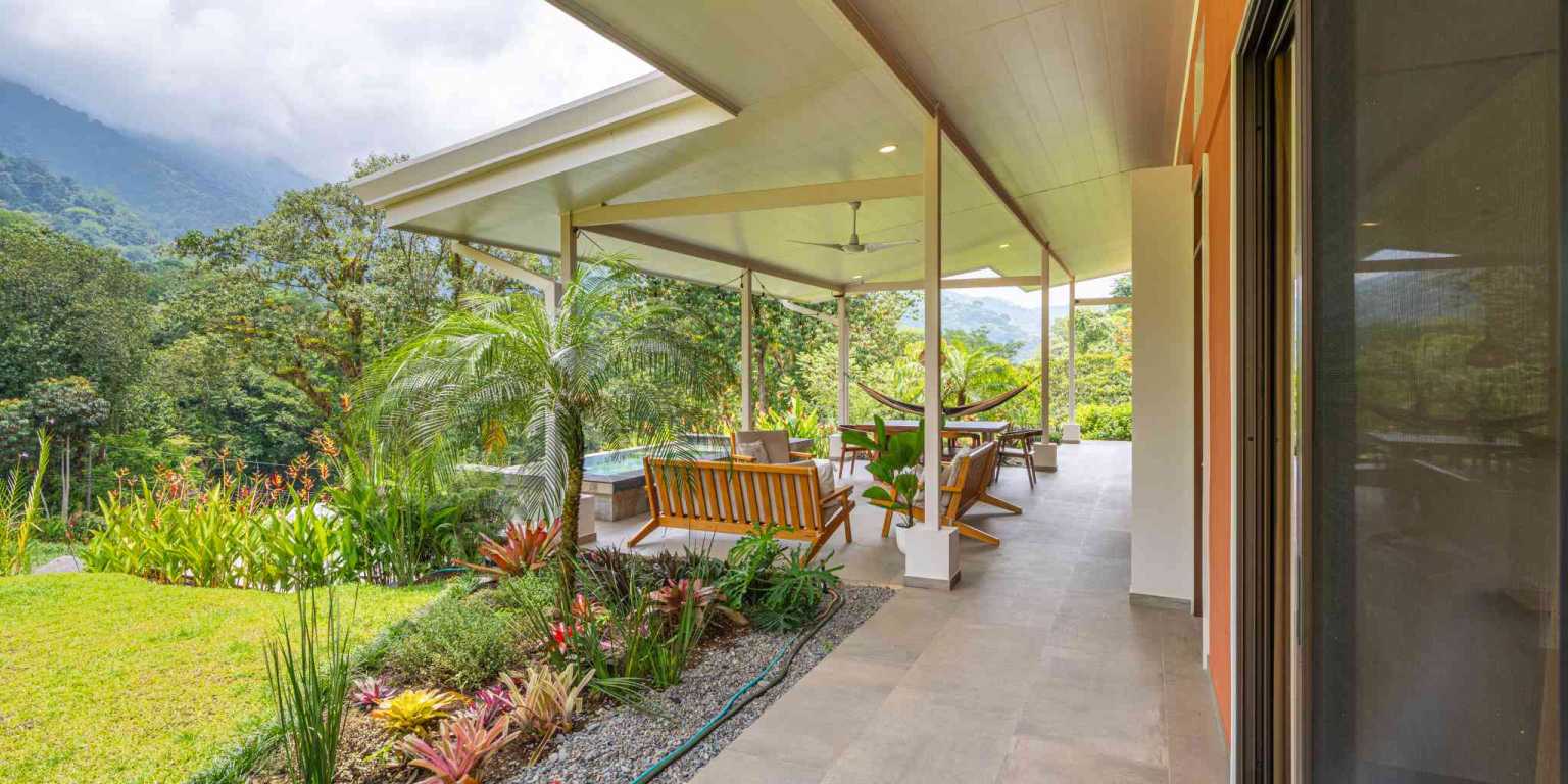 IMG_9455 Stunning 4-Bedroom Home with Mountain Views – Perfect Blend of Seclusion & Convenience in Ojochal Costa Rica