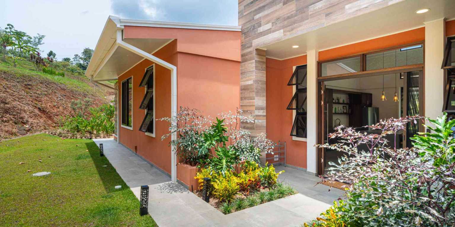 IMG_9456 Stunning 4-Bedroom Home with Mountain Views – Perfect Blend of Seclusion & Convenience in Ojochal Costa Rica