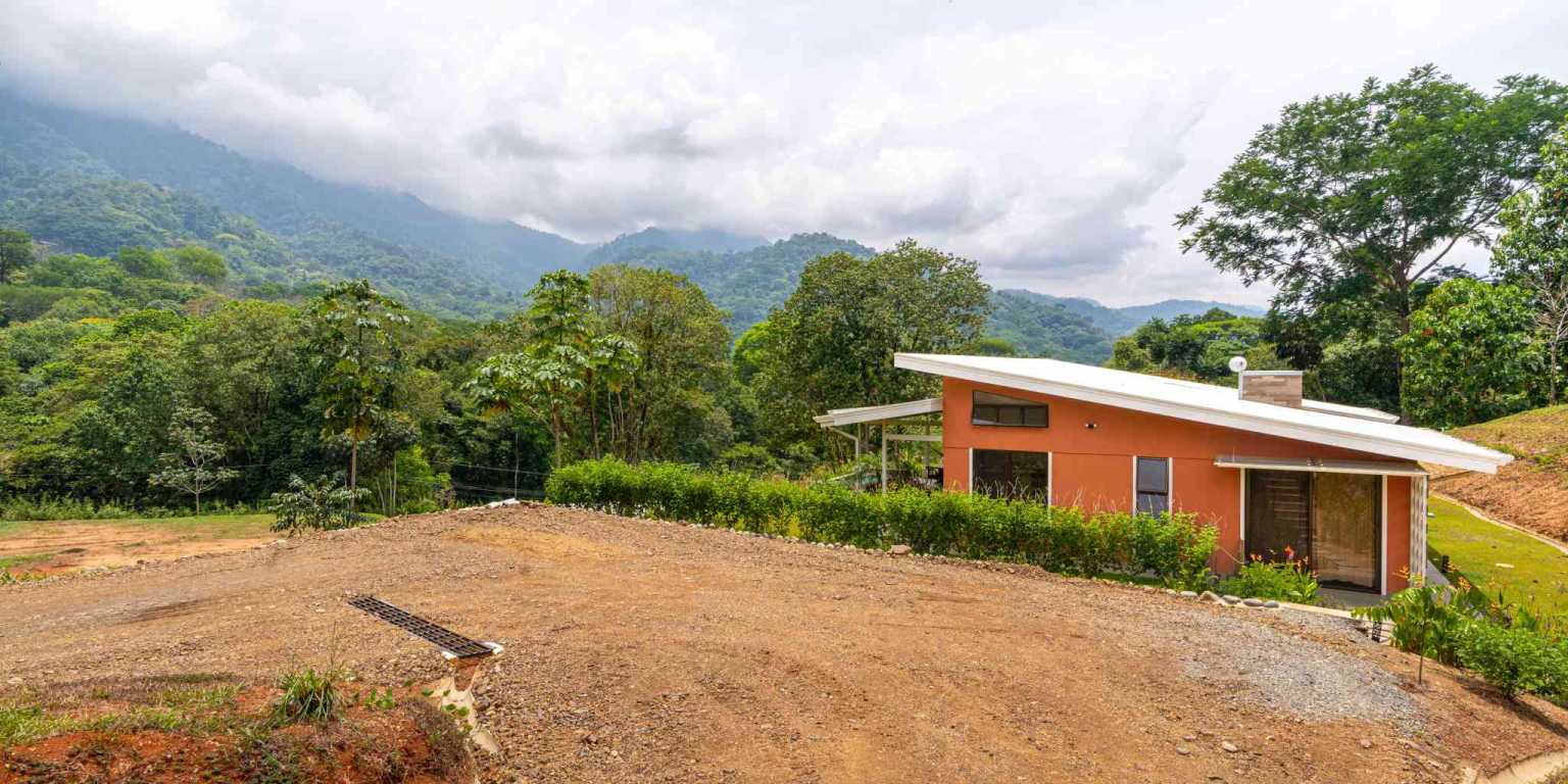 IMG_9459 Stunning 4-Bedroom Home with Mountain Views – Perfect Blend of Seclusion & Convenience in Ojochal Costa Rica