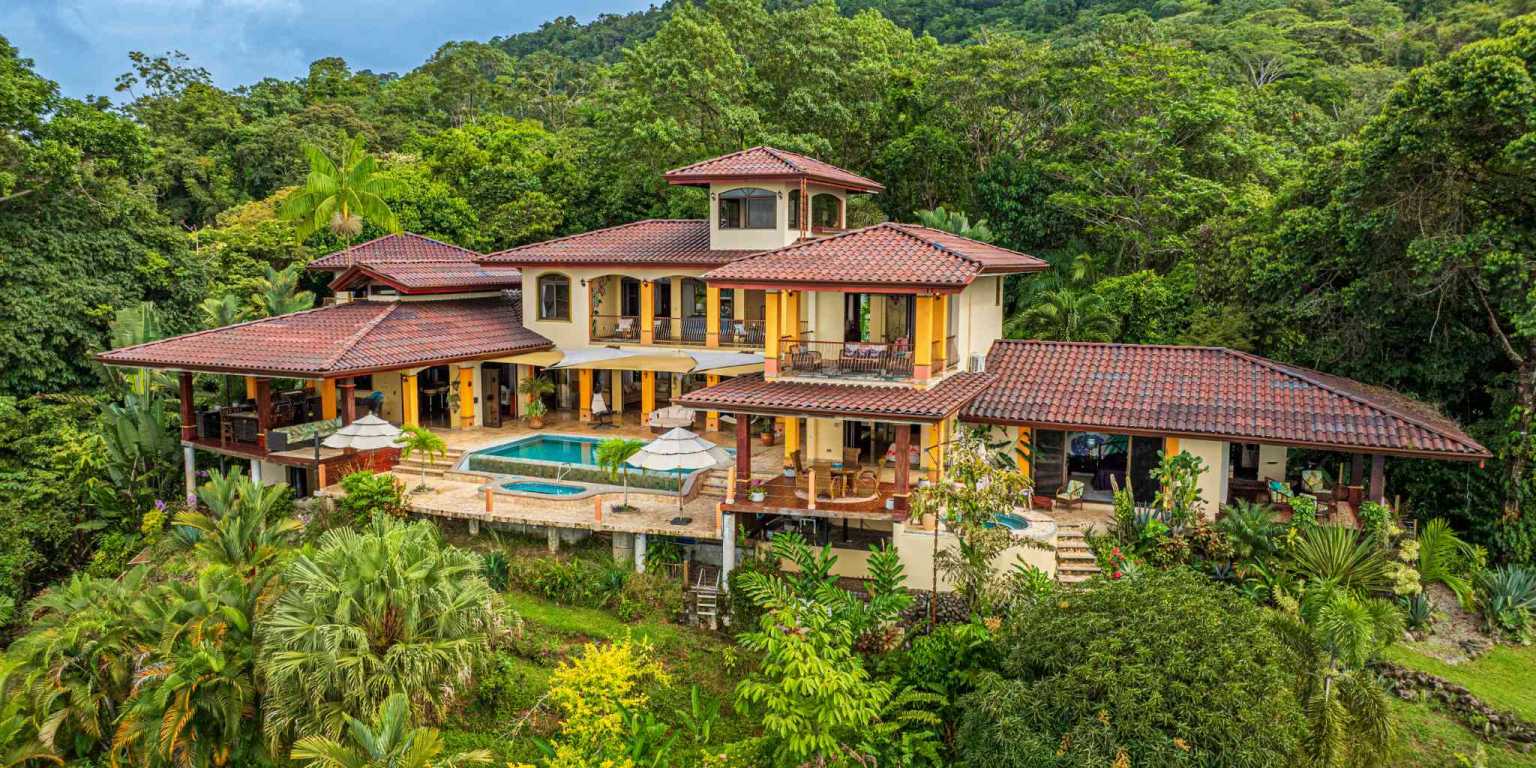 ConeCat-01 Exclusive Unique 6-Bedroom Estate with Incredible Coastline Views in Escaleras near Dominical Costa Rica