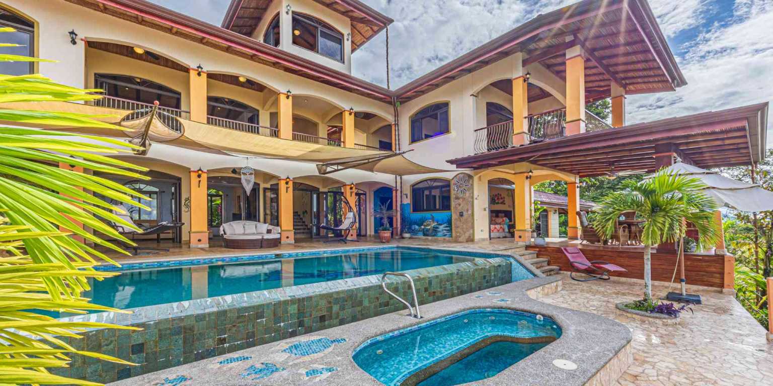 ConeCat-52 Exclusive Unique 6-Bedroom Estate with Incredible Coastline Views in Escaleras near Dominical Costa Rica