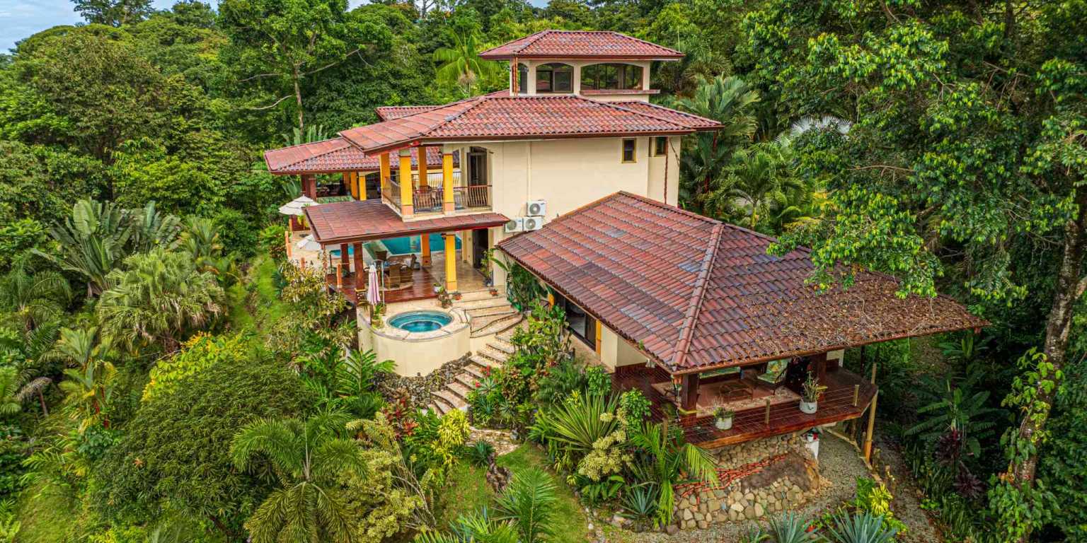 ConeCat-06 Exclusive Unique 6-Bedroom Estate with Incredible Coastline Views in Escaleras near Dominical Costa Rica