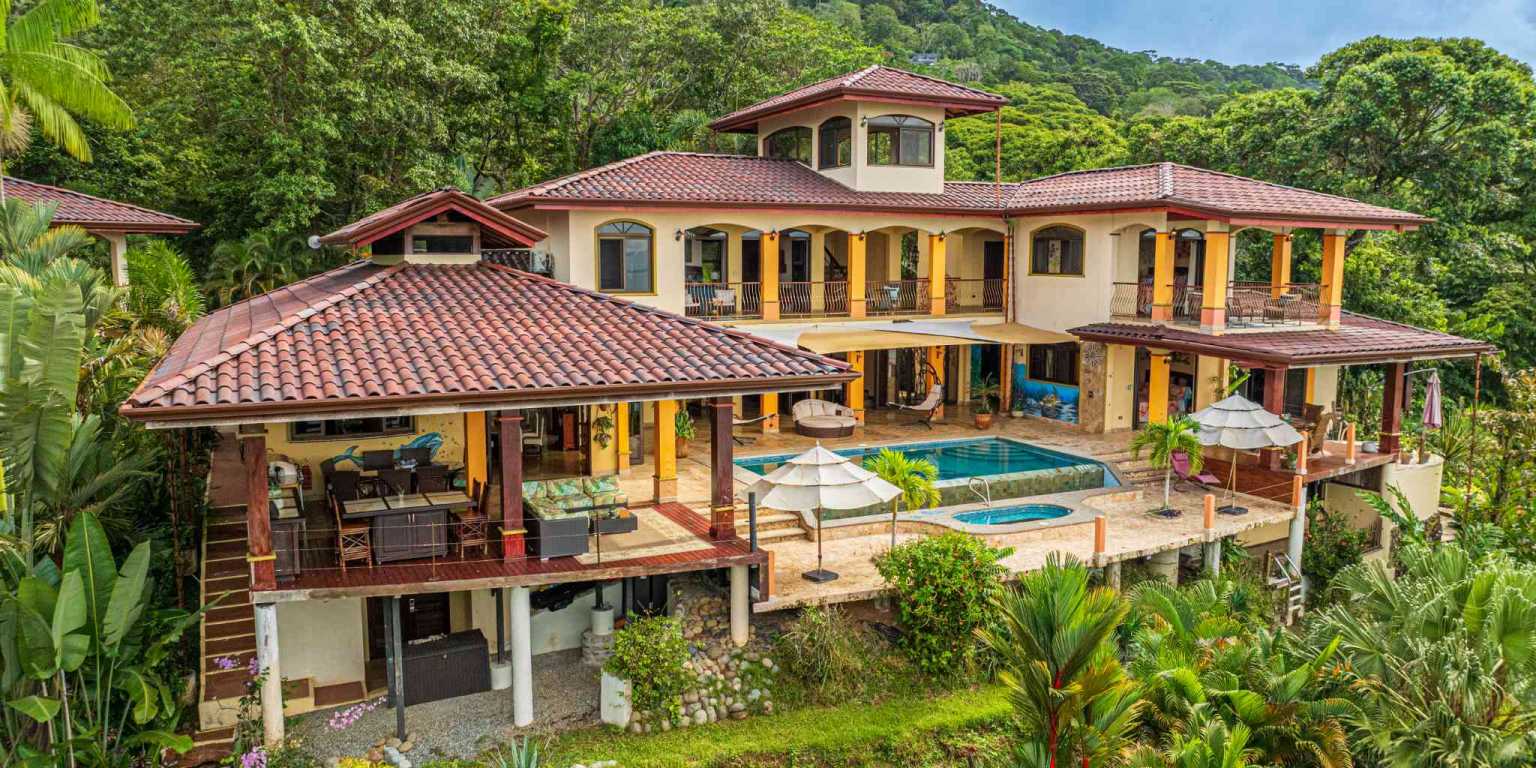 ConeCat-07 Exclusive Unique 6-Bedroom Estate with Incredible Coastline Views in Escaleras near Dominical Costa Rica