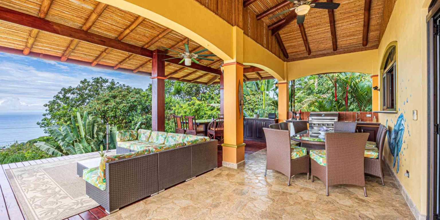 ConeCat-38 Exclusive Unique 6-Bedroom Estate with Incredible Coastline Views in Escaleras near Dominical Costa Rica