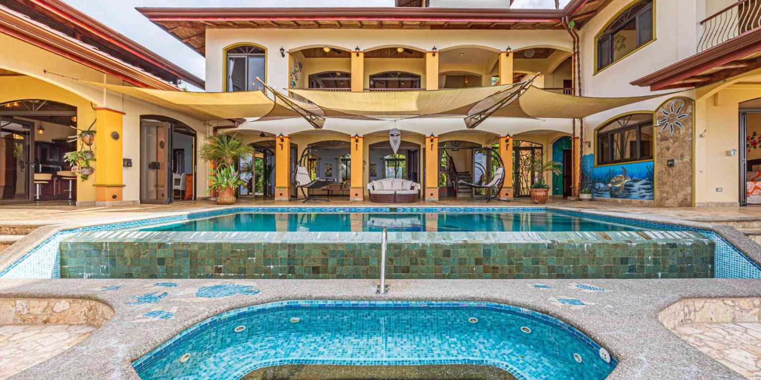 ConeCat-51 Exclusive Unique 6-Bedroom Estate with Incredible Coastline Views in Escaleras near Dominical Costa Rica