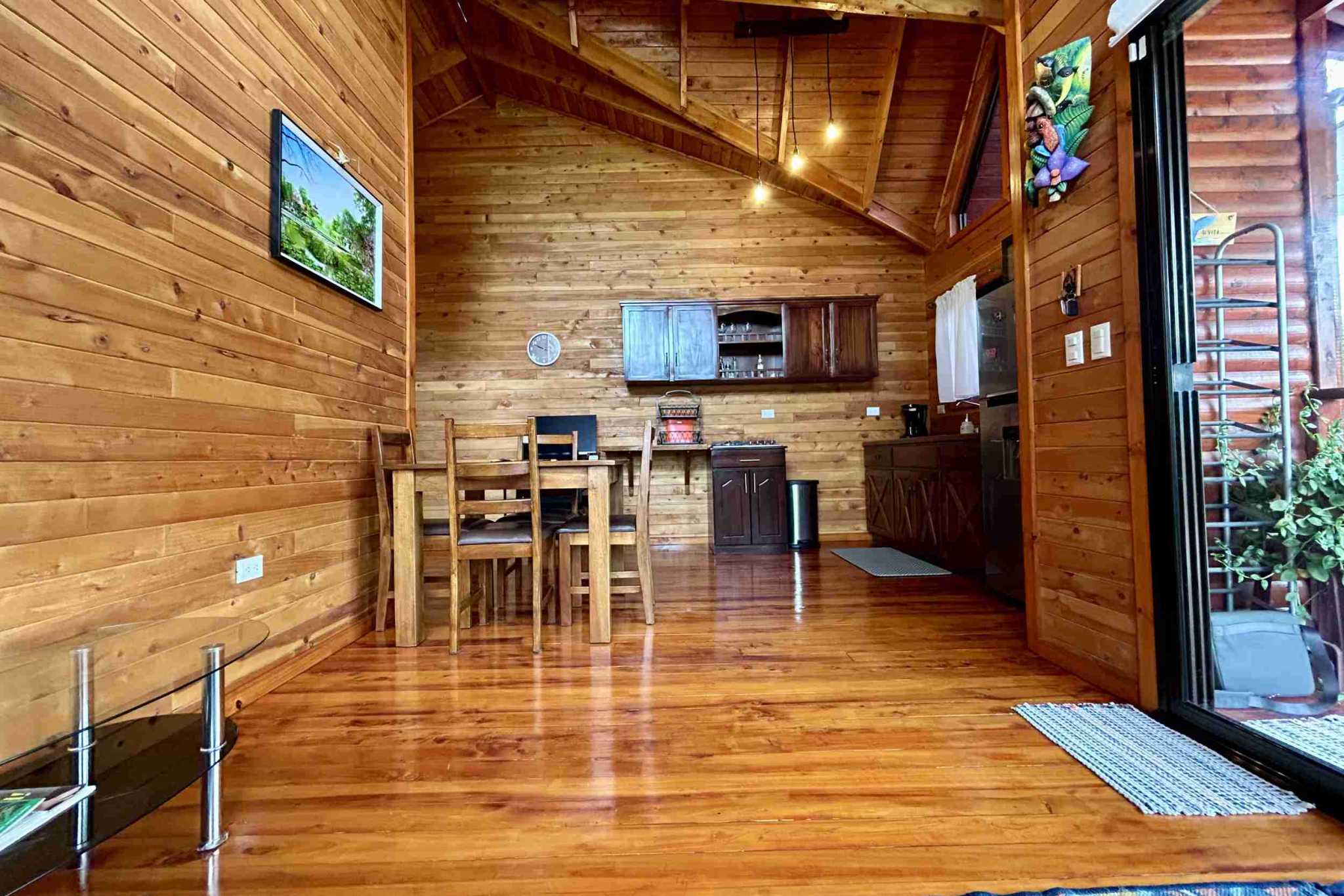 Foto 29-8-24, 09 50 13 Charming Pine Cabins with Home, Cabin & Pool Near the Whale’s Tail Beach in Bahia near Uvita Costa Rica
