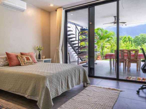 Modern Two-Story 3-Bedroom House with Pool, photo 4 of 20