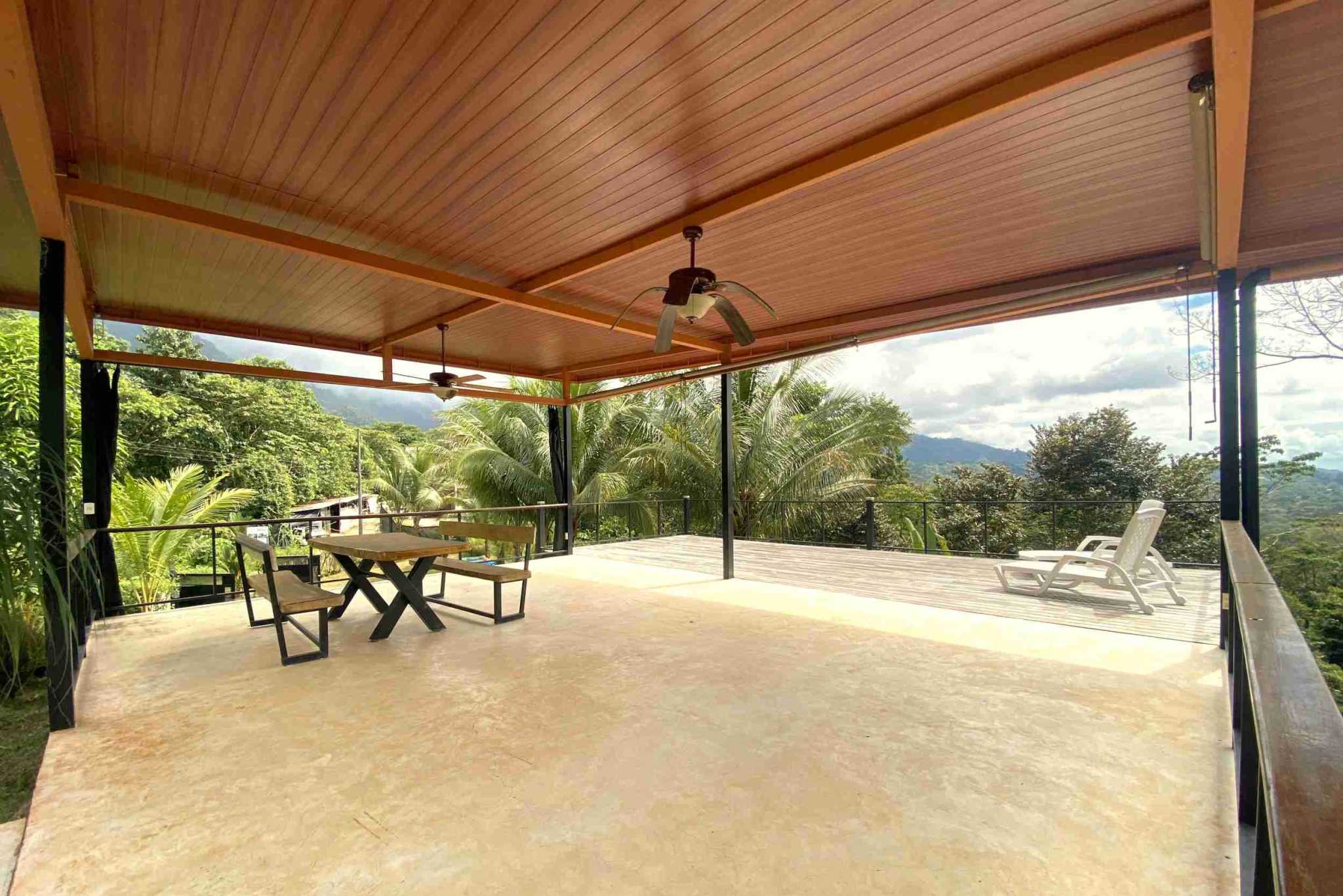 Very Private Mountain View 3-Bedroom Home in Ojochal Costa Rica