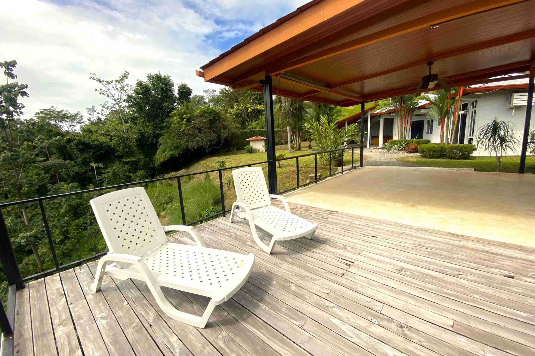 Very Private Mountain View 3-Bedroom Home in Ojochal Costa Rica