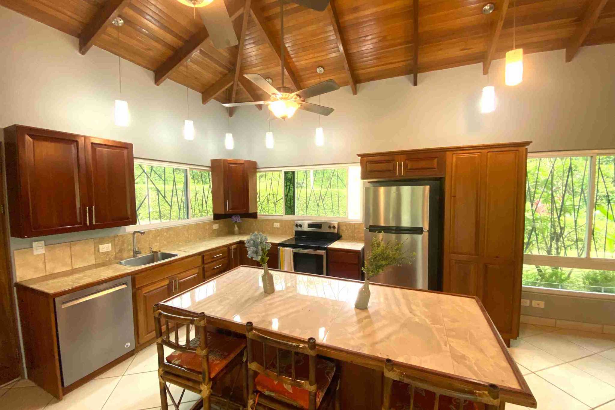Very Private Mountain View 3-Bedroom Home in Ojochal Costa Rica