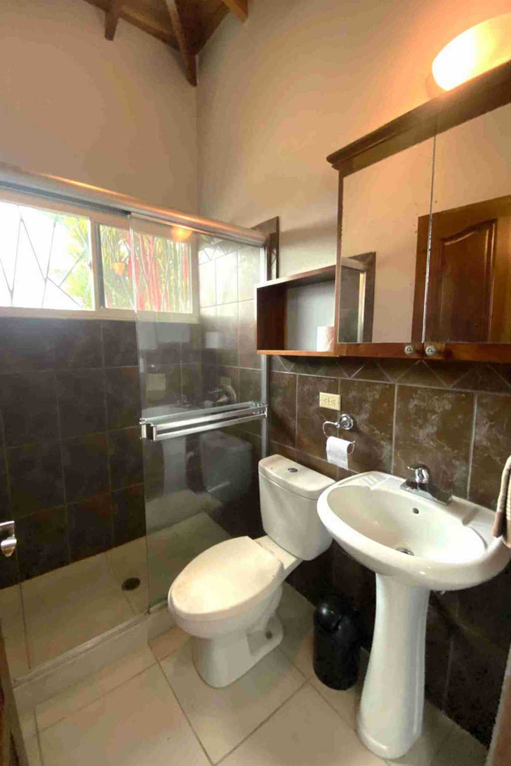 Very Private Mountain View 3-Bedroom Home in Ojochal Costa Rica