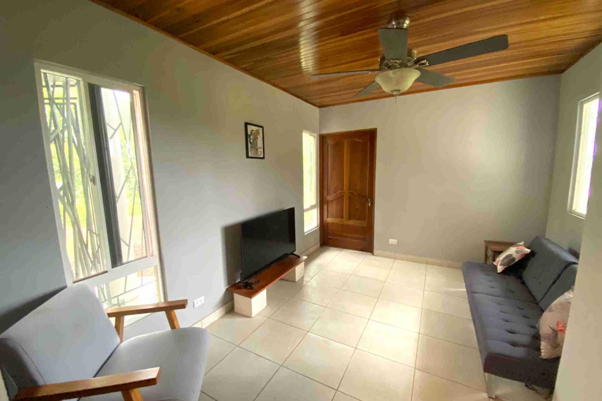 Very Private Mountain View 3-Bedroom Home in Ojochal Costa Rica