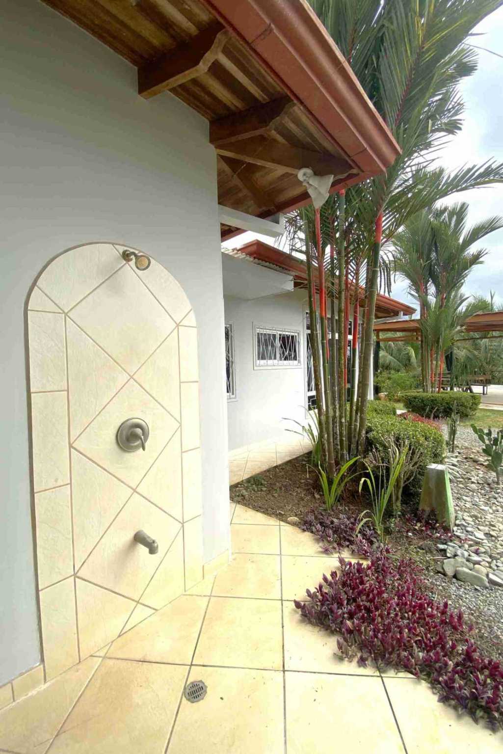 Very Private Mountain View 3-Bedroom Home in Ojochal Costa Rica