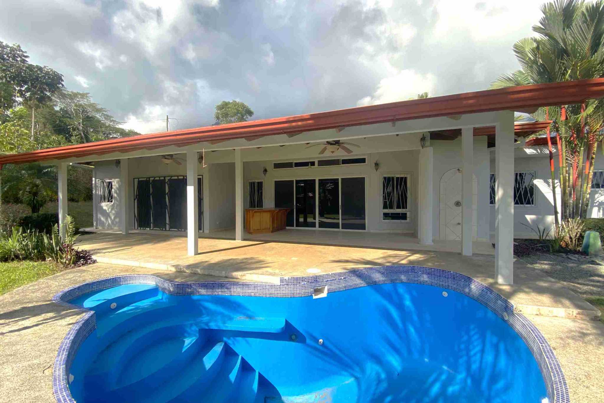 Very Private Mountain View 3-Bedroom Home in Ojochal Costa Rica