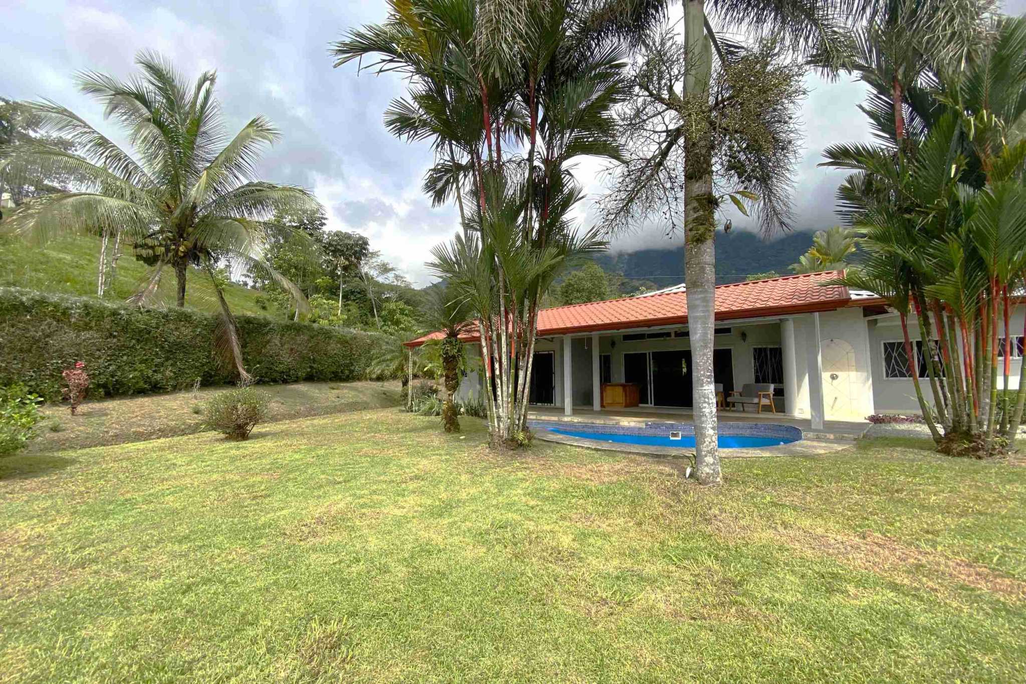 Very Private Mountain View 3-Bedroom Home in Ojochal Costa Rica