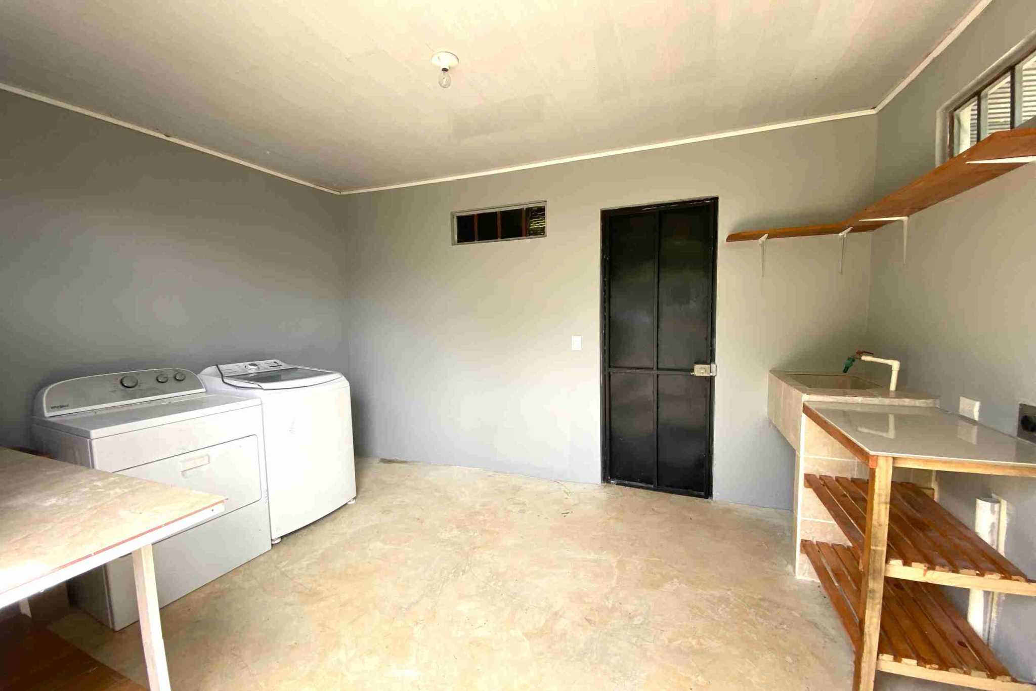 Very Private Mountain View 3-Bedroom Home in Ojochal Costa Rica