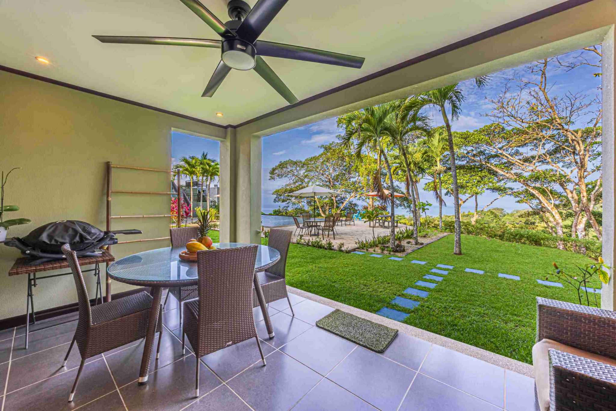 35625-condo- (16) Ocean View 2-Bedroom Condo with Amazing Ocean Views & Huge Community Pool only 2 Min to the Beach in Dominicalito Costa Rica