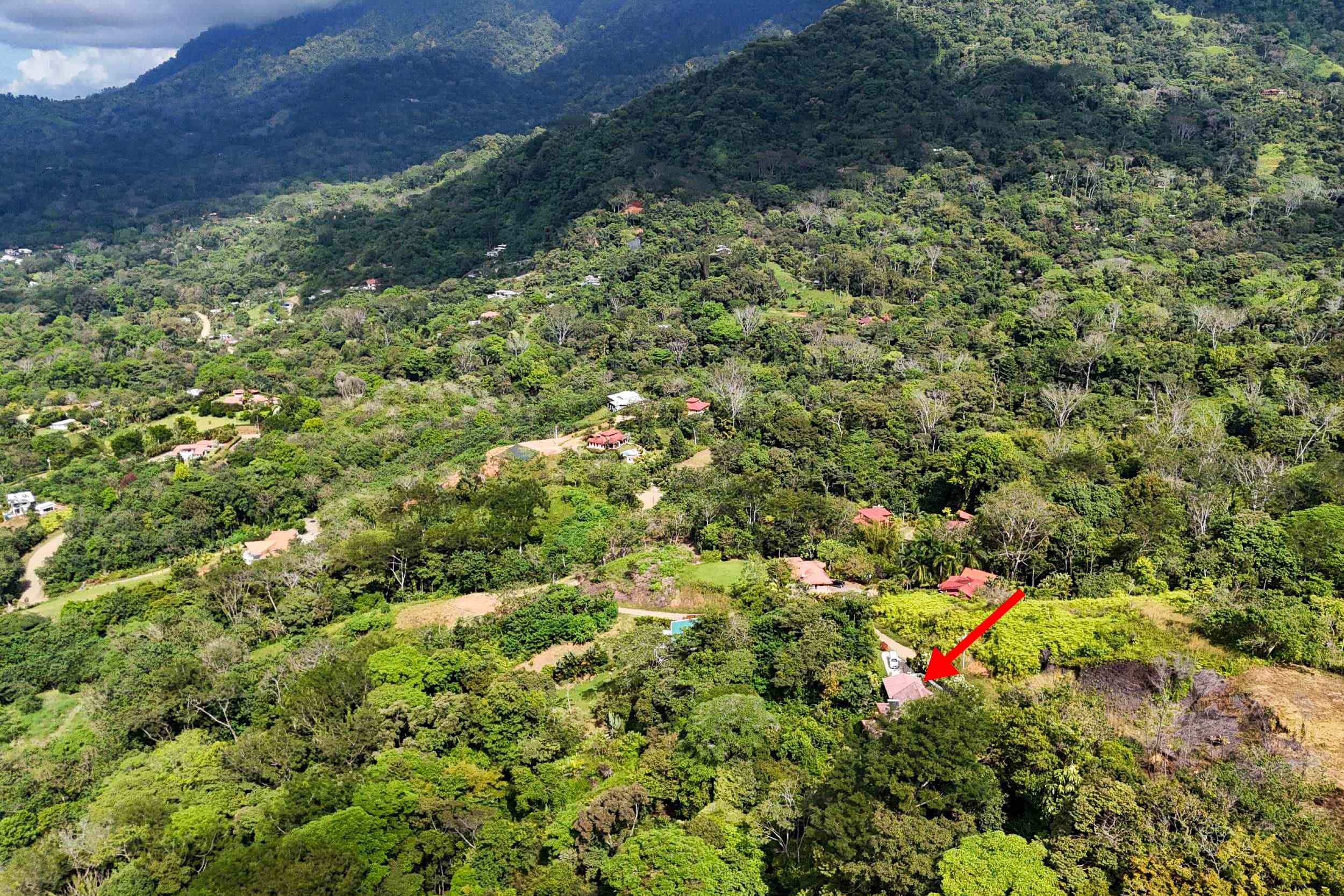 Panoramic Ocean View 4-Bedroom Home with Big Pool & Ample Space to Entertain in Ojochal Costa Rica