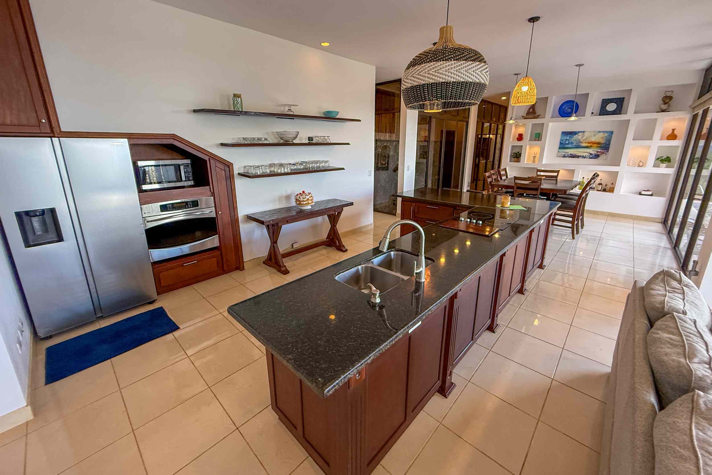 Panoramic Ocean View 4-Bedroom Home with Big Pool & Ample Space to Entertain in Ojochal Costa Rica