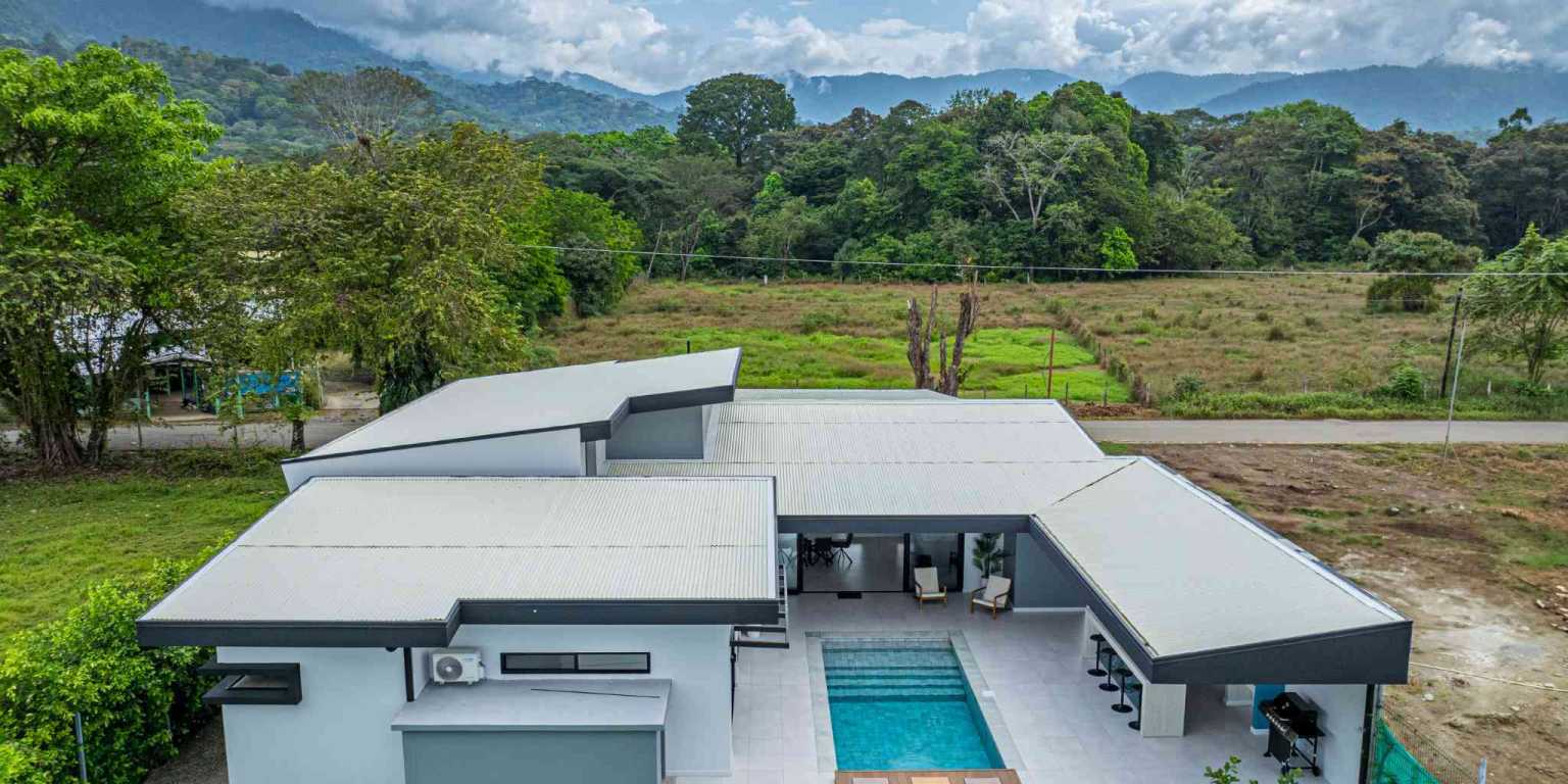 ConeCat-1 Brand New Luxury 3-Bedroom Home in a Premier Neighborhood in Uvita Costa Rica