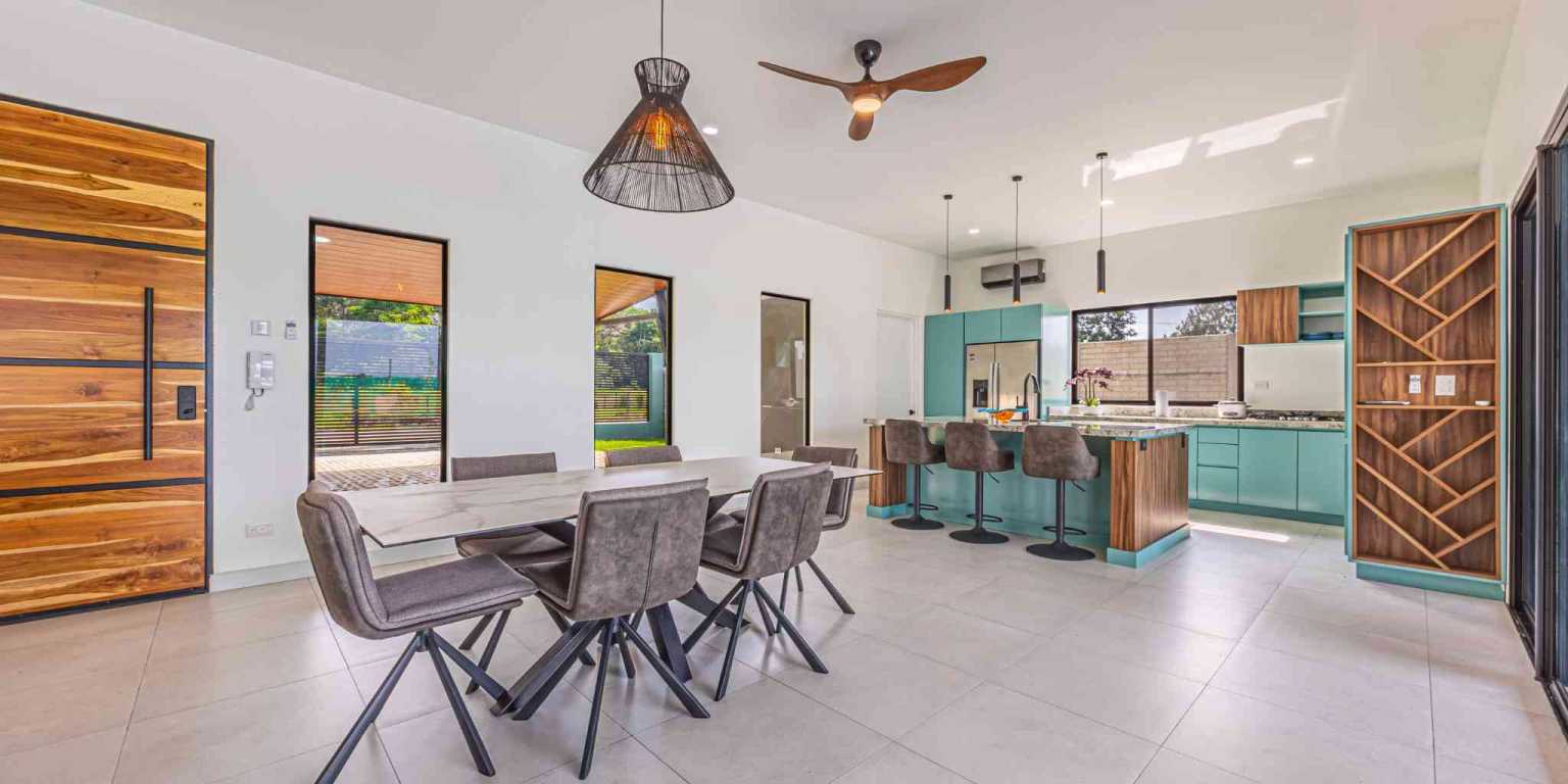ConeCat-36 Brand New Luxury 3-Bedroom Home in a Premier Neighborhood in Uvita Costa Rica