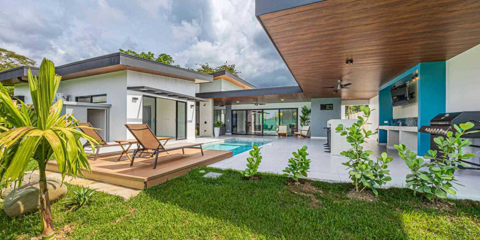ConeCat-47 Brand New Luxury 3-Bedroom Home in a Premier Neighborhood in Uvita Costa Rica