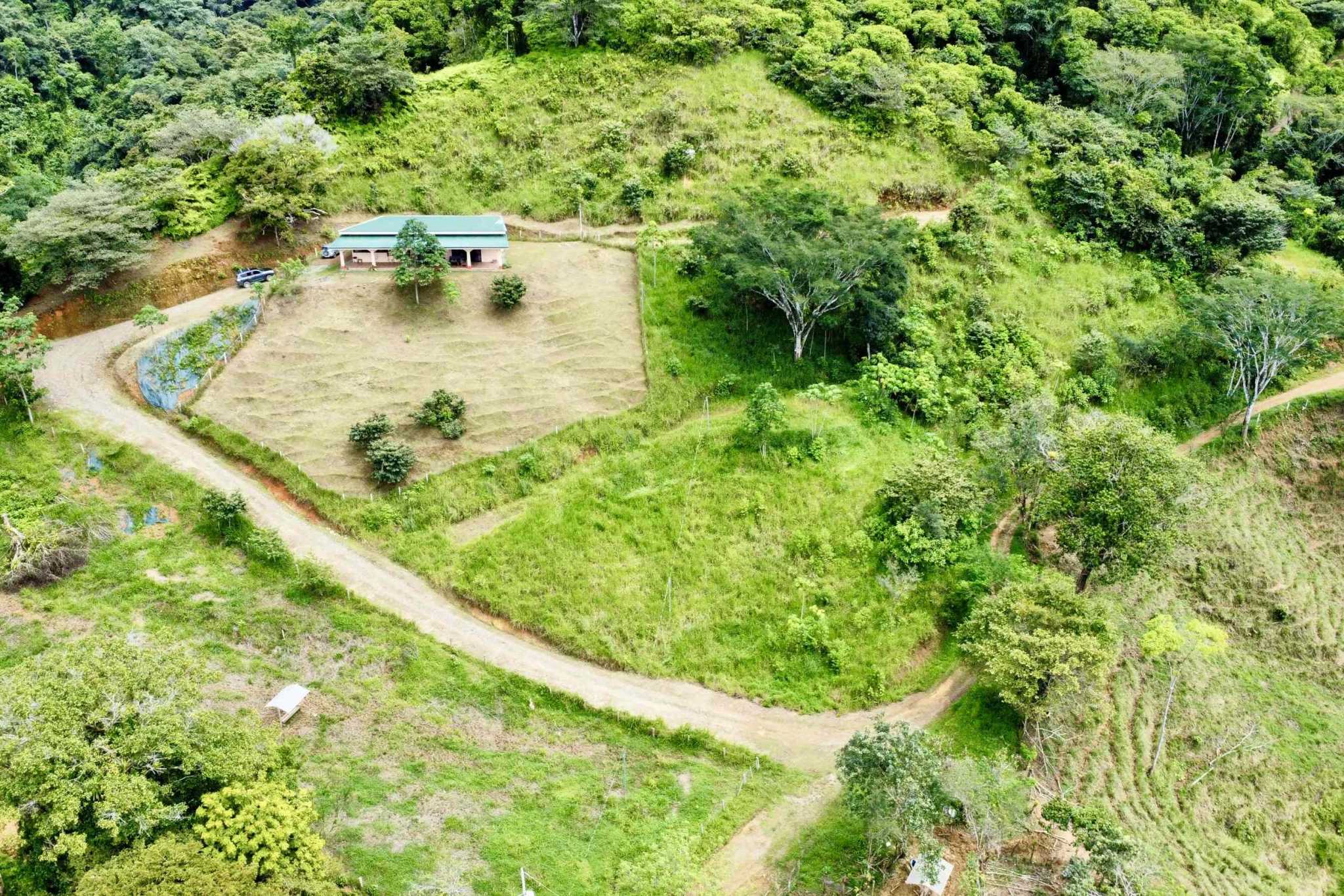 38766-hatillo (7) Home with 3-Bedrooms, Beautiful Views, Several More Building Sites, & Perfect For Small Farm in Hatillo near Dominical Costa Rica