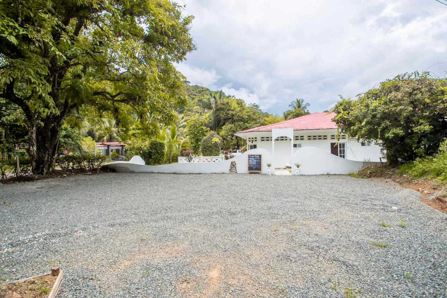 38795- (50) Turn-Key Riverside Business & 3 Bedroom Home Near Dominical Costa Rica