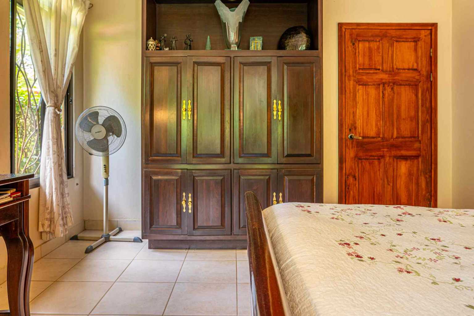 38899-cdb- (50) Centally-Located, Easy Access 3-Bedroom Home with Pool in Ojochal Costa Rica