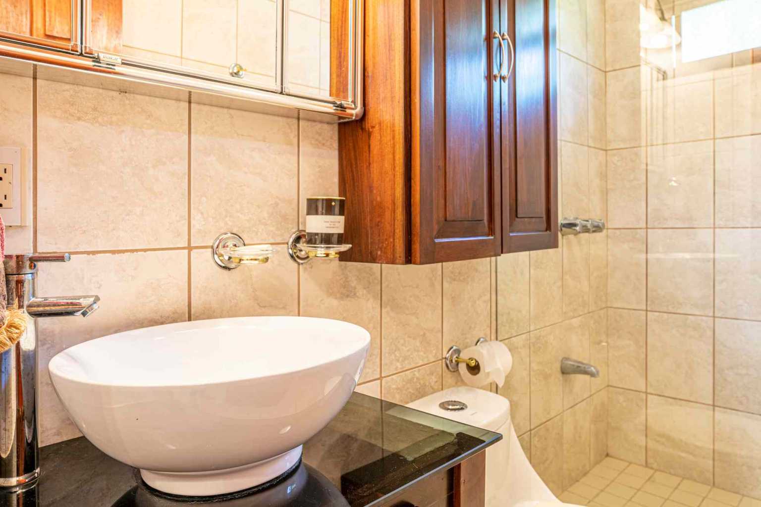 38899-cdb- (52) Centally-Located, Easy Access 3-Bedroom Home with Pool in Ojochal Costa Rica