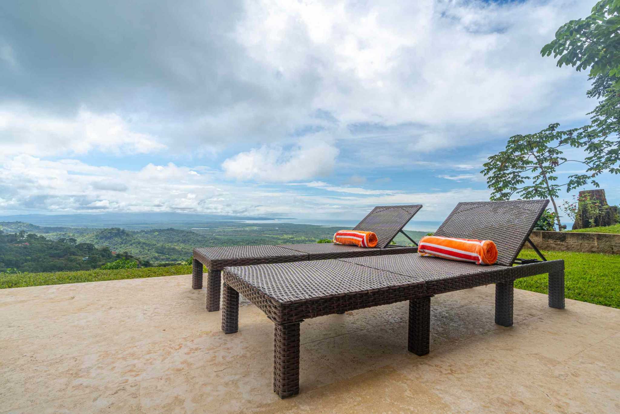 39058-tresrios (12) Jaw Dropping Ocean Views with 2-Bedroom Home & Room to Build More in Tres Rios Costa Rica