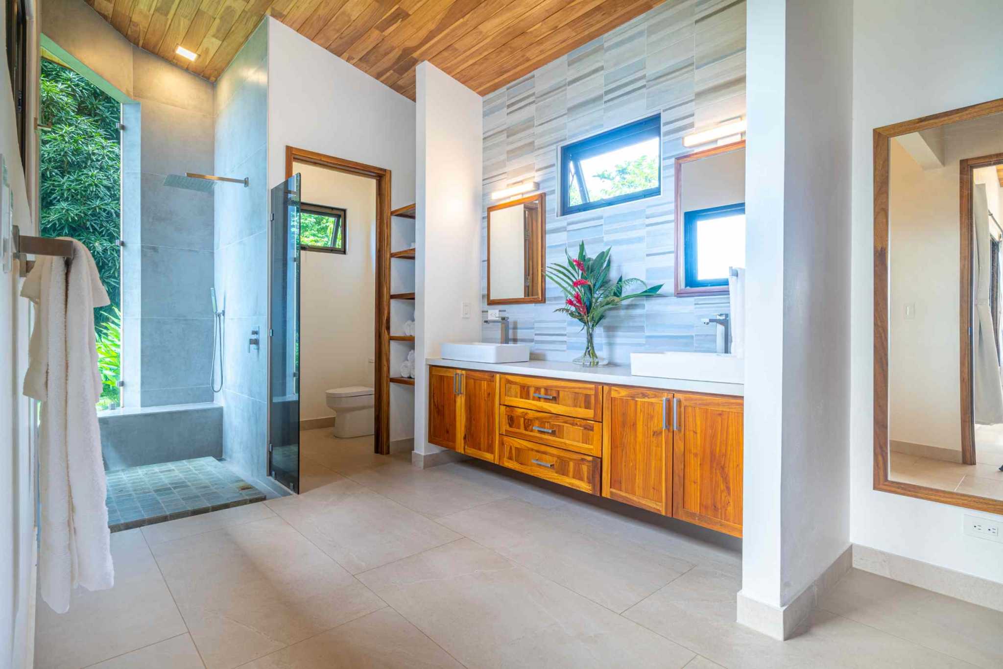 39058-tresrios (27) Jaw Dropping Ocean Views with 2-Bedroom Home & Room to Build More in Tres Rios Costa Rica