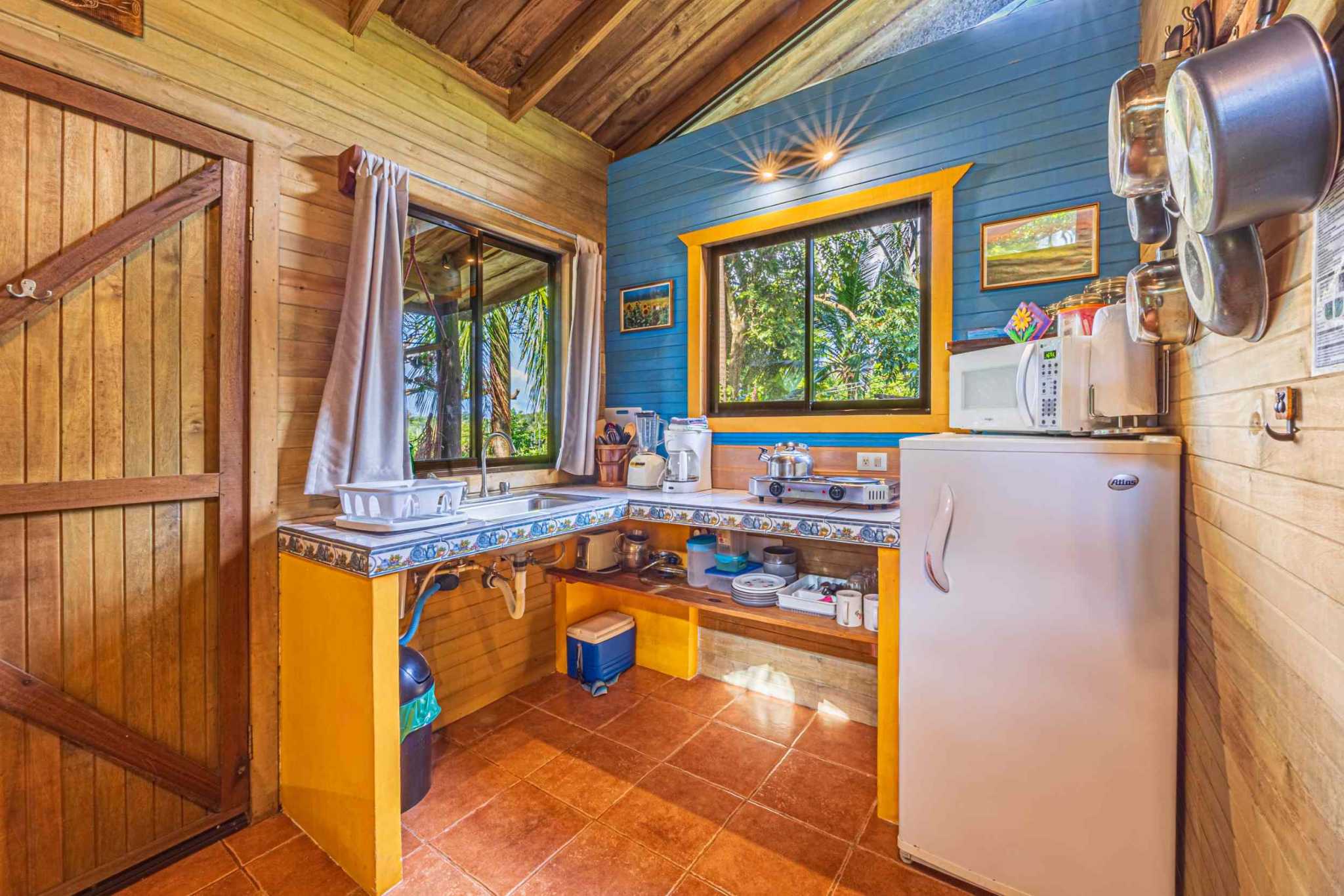 39204 (1) Tropical Paradise with 3-Bedrooms & Small Pool with Income Potential in Hatillo near Dominical Costa Rica