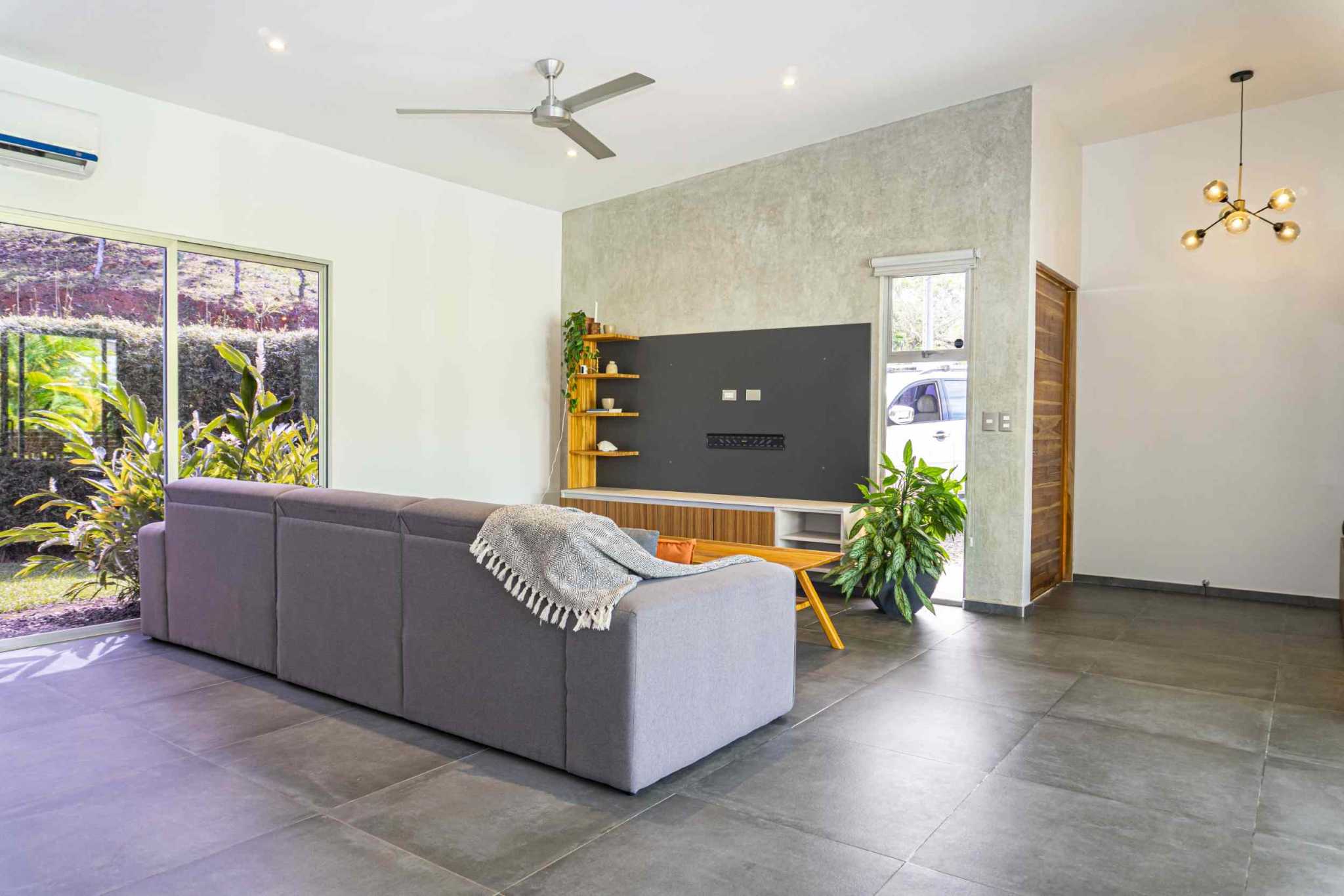 39572 (10) Cozy Turnkey 3-Bedroom Home with Pool in Uvita Costa Rica
