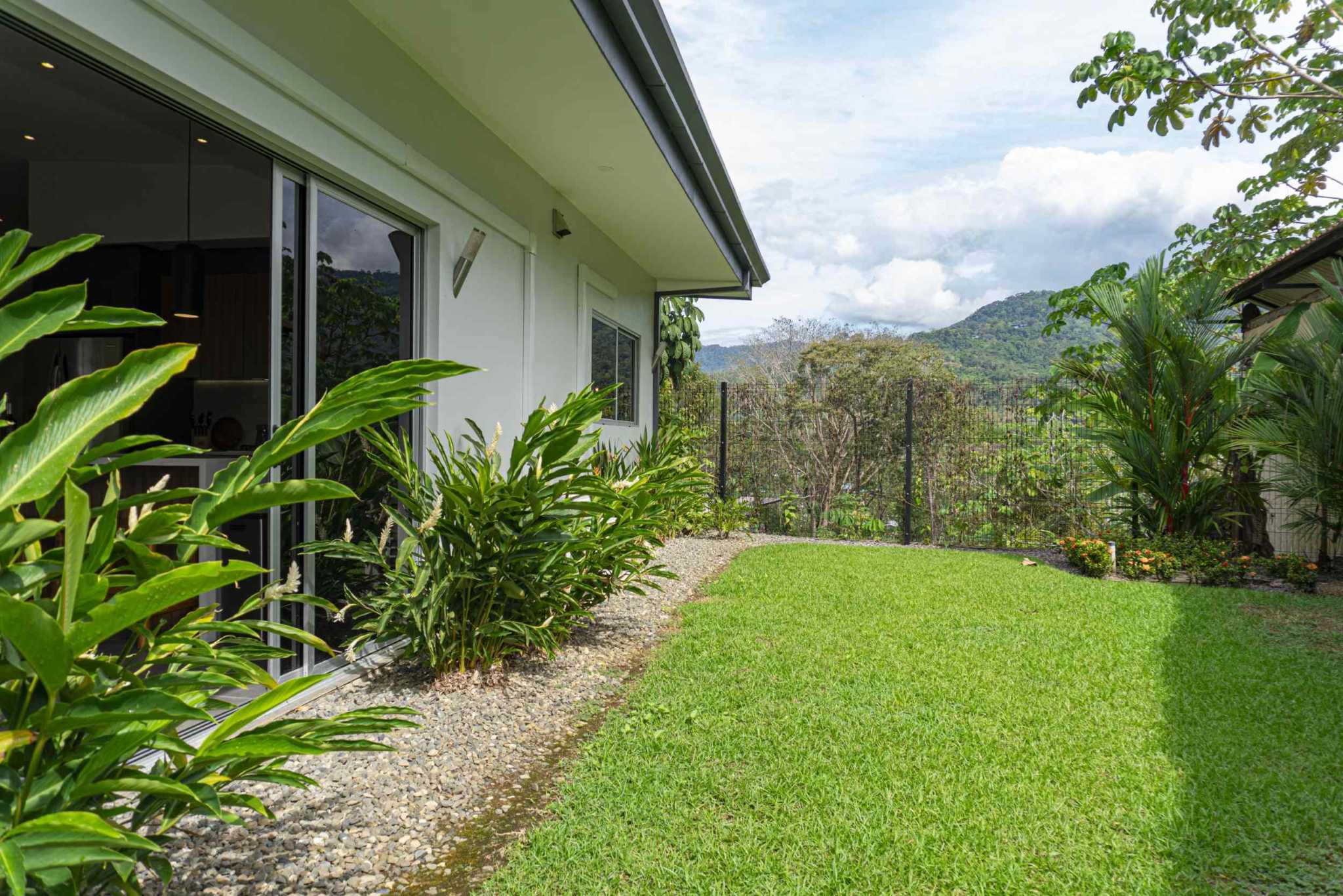 39572 (25) Cozy Turnkey 3-Bedroom Home with Pool in Uvita Costa Rica