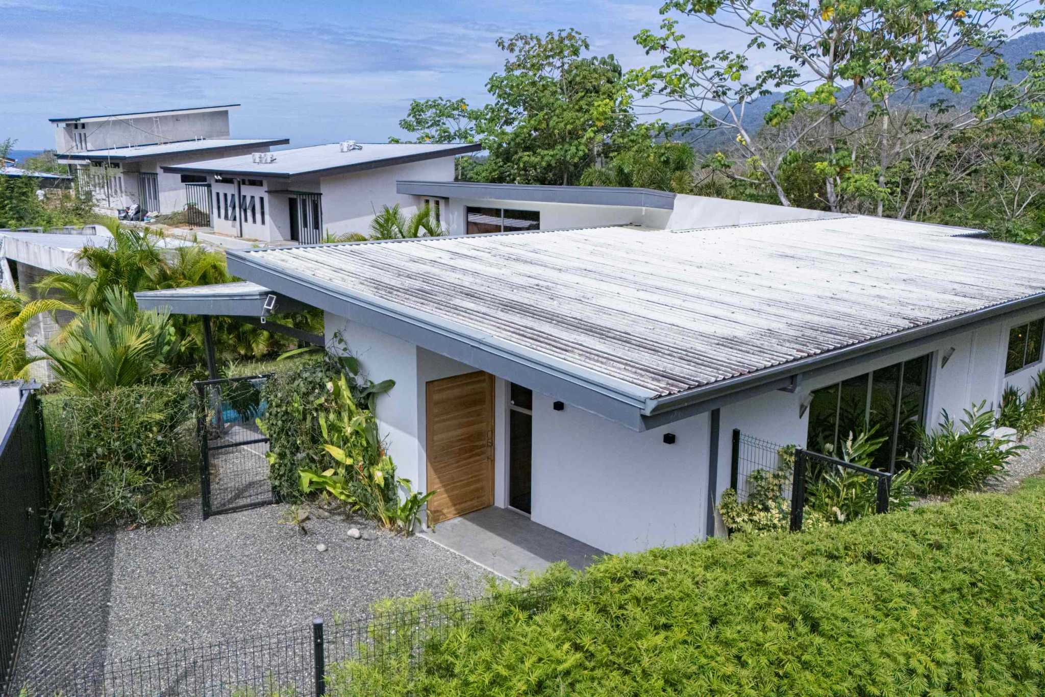39572 (2) Cozy Turnkey 3-Bedroom Home with Pool in Uvita Costa Rica