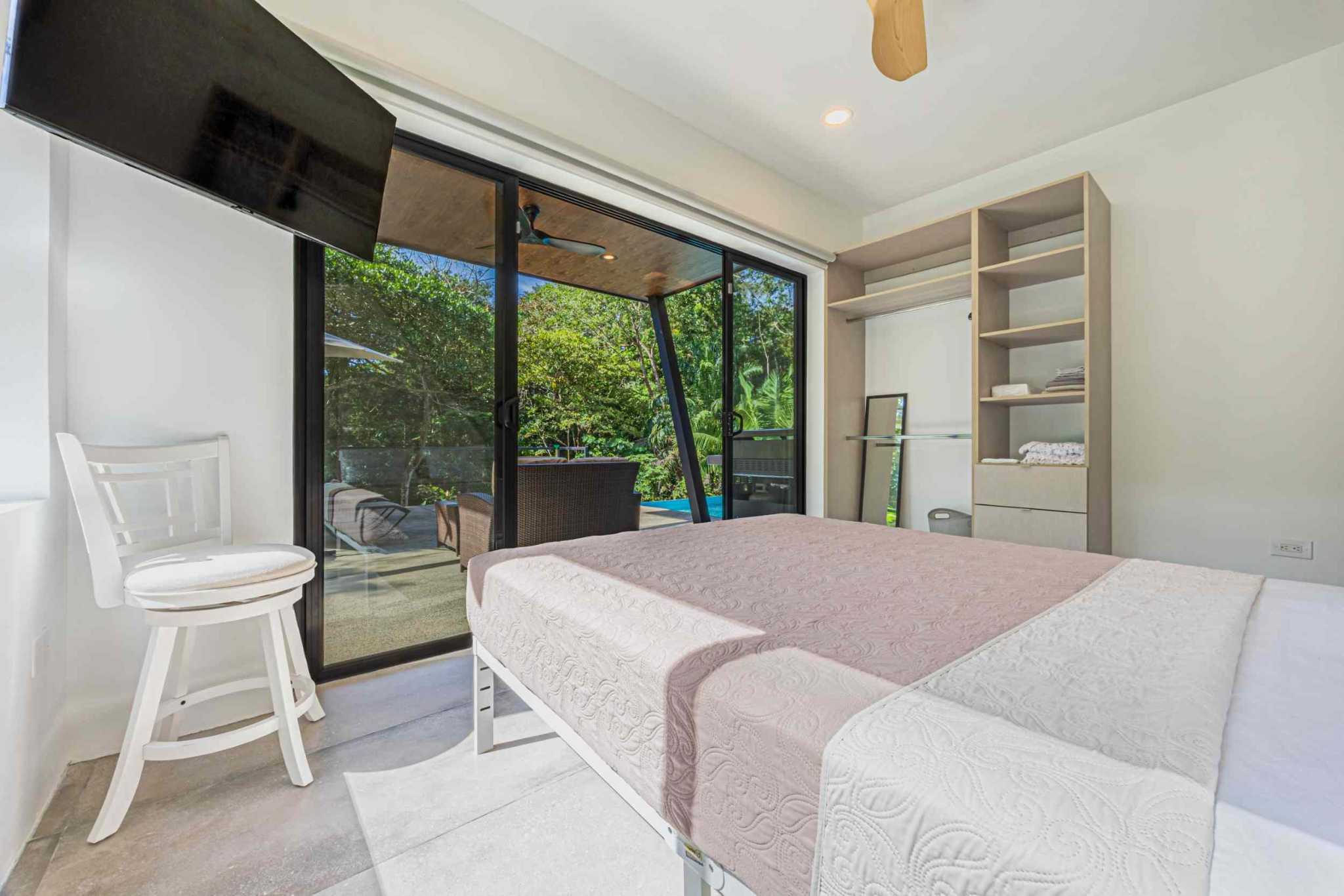 39980 (18) Private Luxury Retreat Ocean View 6-Bedroom Home in Paradise Breezes – A Private Retreat Near Dominical Costa Rica