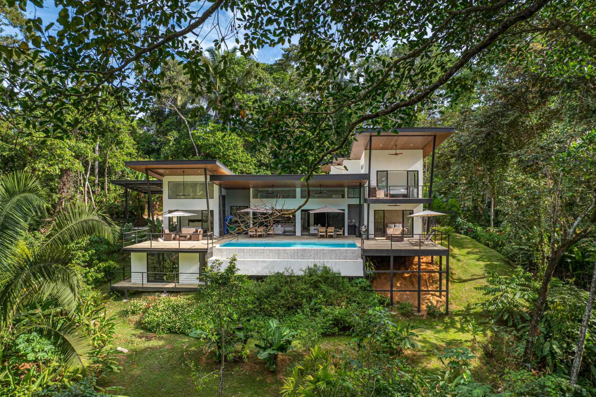 39980 (23) Private Luxury Retreat Ocean View 6-Bedroom Home in Paradise Breezes – A Private Retreat Near Dominical Costa Rica