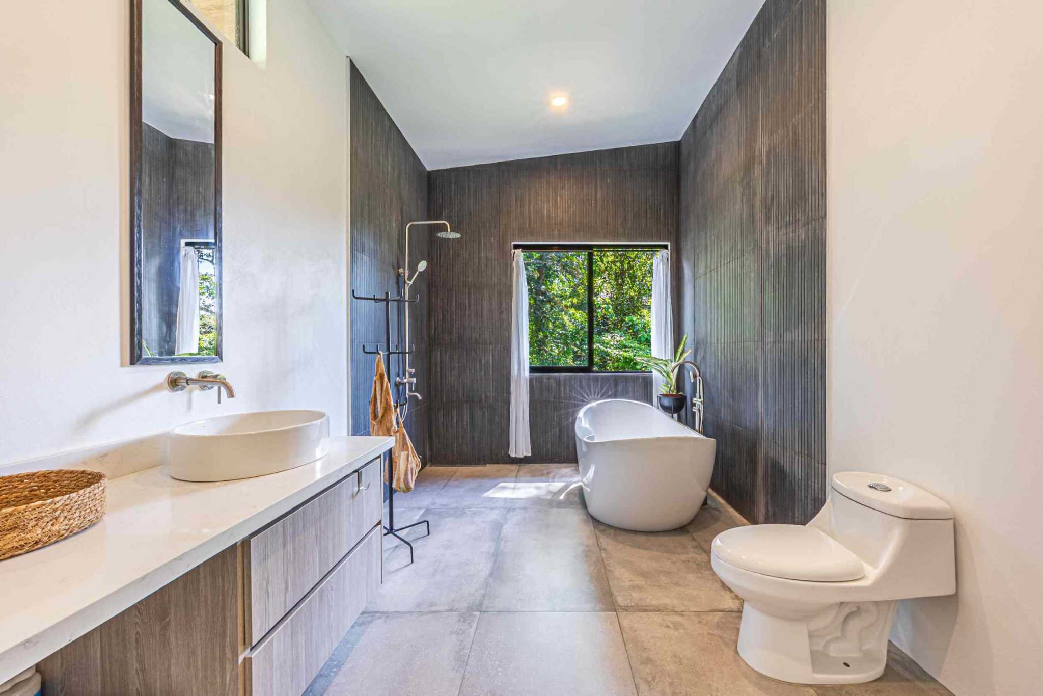 39980 (1) Private Luxury Retreat Ocean View 6-Bedroom Home in Paradise Breezes – A Private Retreat Near Dominical Costa Rica