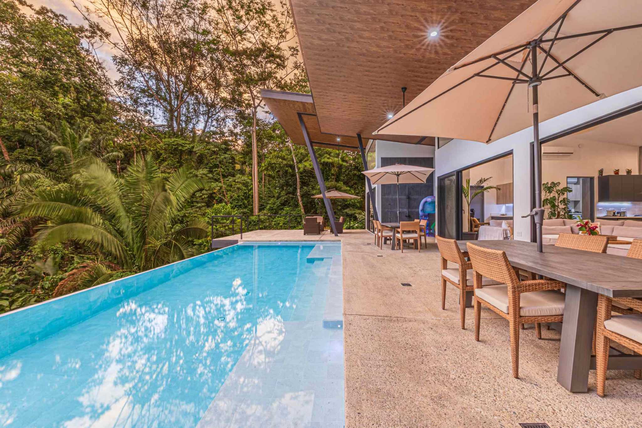 39980 (5) Private Luxury Retreat Ocean View 6-Bedroom Home in Paradise Breezes – A Private Retreat Near Dominical Costa Rica