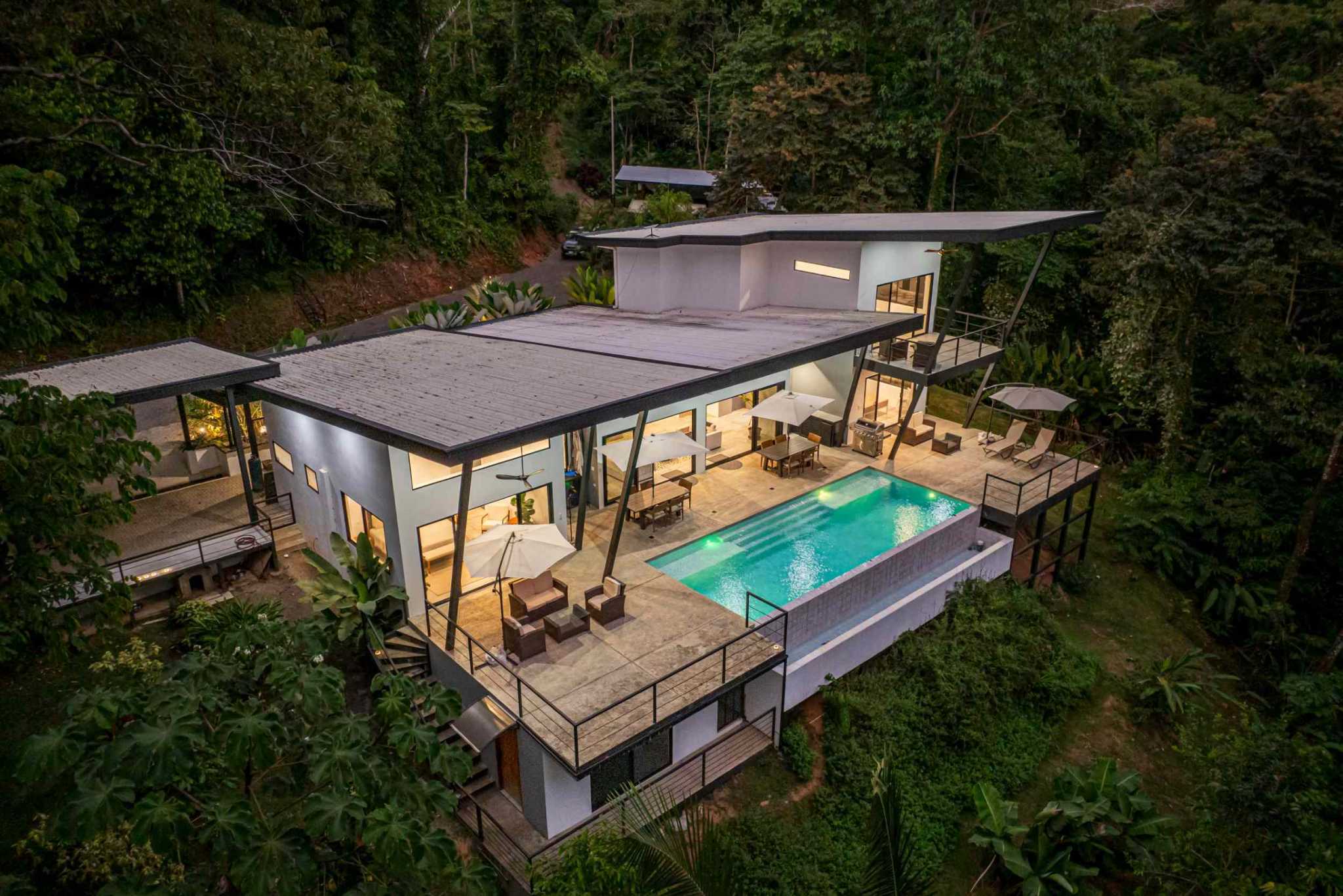 39980 (63) Private Luxury Retreat Ocean View 6-Bedroom Home in Paradise Breezes – A Private Retreat Near Dominical Costa Rica
