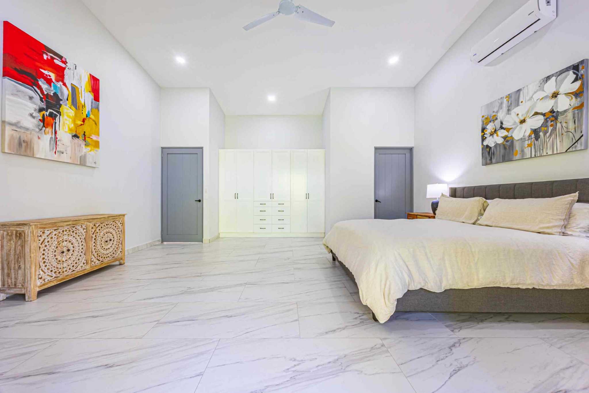 Modern 3-Bedroom Villa on 1.5 Acres of Lush Jungle and Elegance in the Hills of Uvita Costa Rica