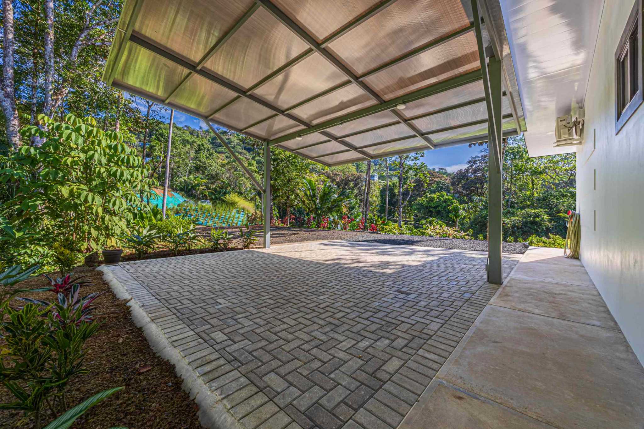 Modern 3-Bedroom Villa on 1.5 Acres of Lush Jungle and Elegance in the Hills of Uvita Costa Rica