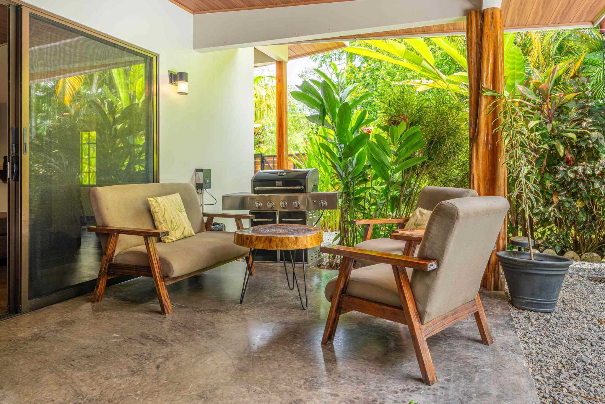 40266 (16) Garden 4-Bedroom Villa with Casita, Walking Distance to Town in Uvita Costa Rica