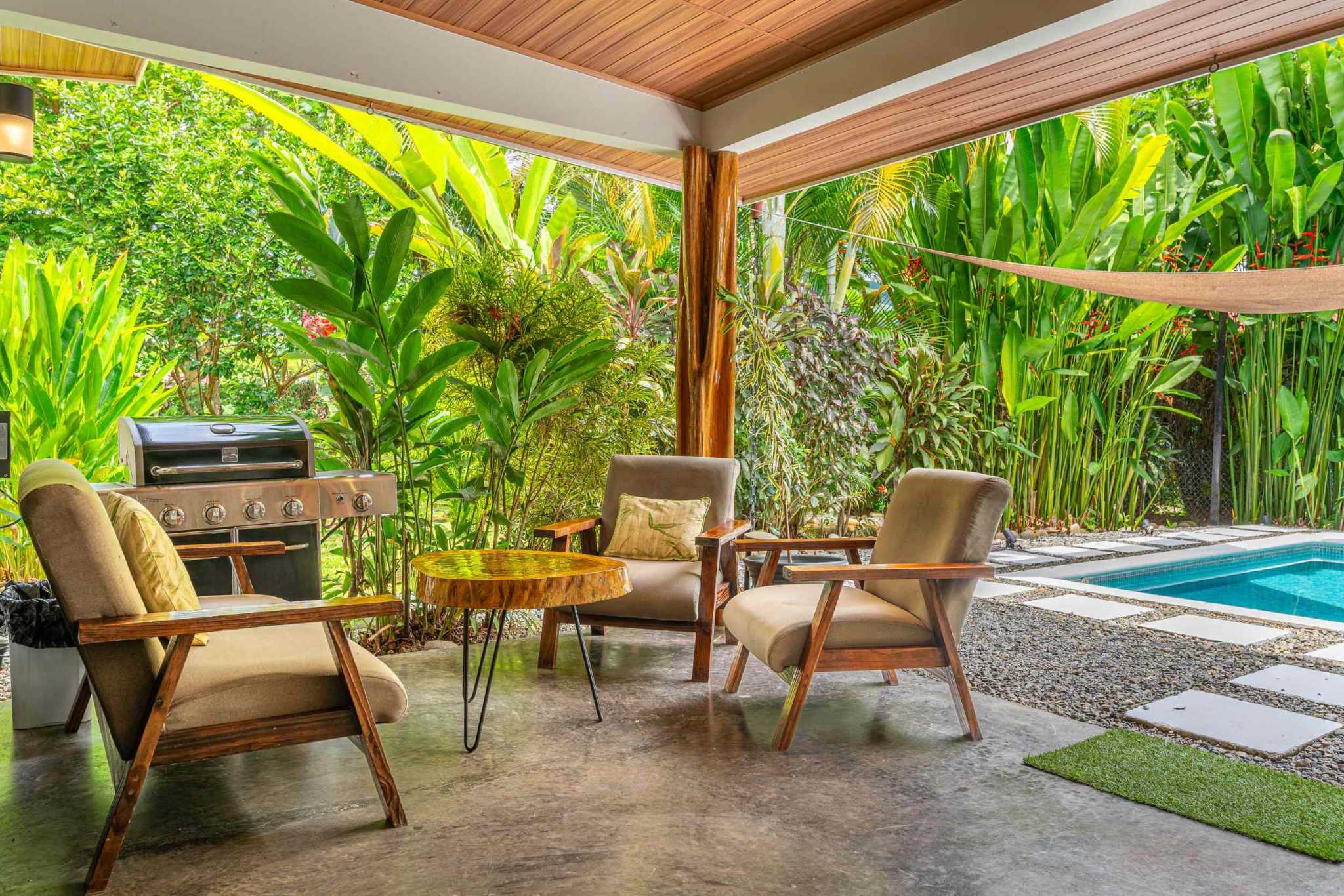 40266 (17) Garden 4-Bedroom Villa with Casita, Walking Distance to Town in Uvita Costa Rica