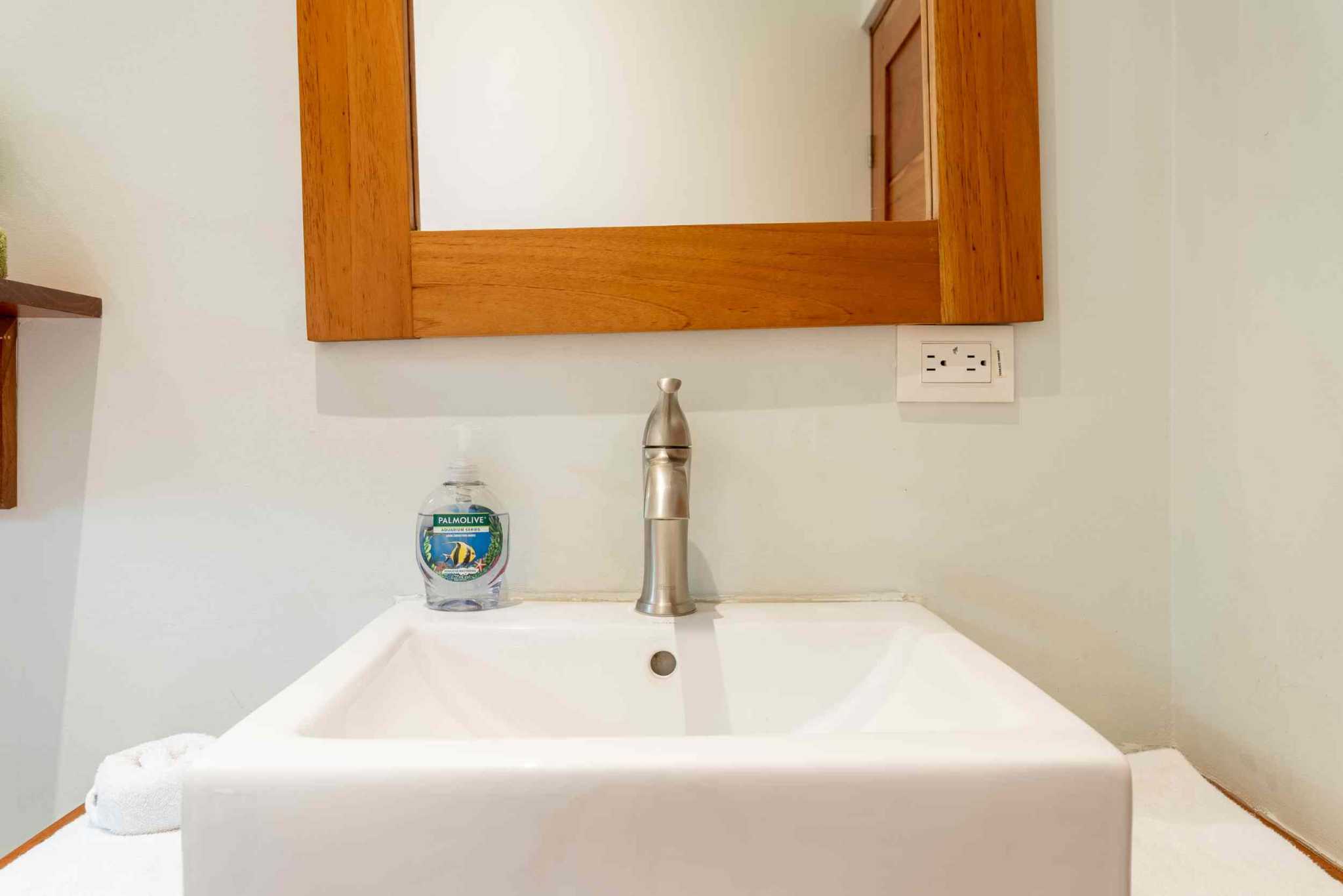 40266 (25) Garden 4-Bedroom Villa with Casita, Walking Distance to Town in Uvita Costa Rica